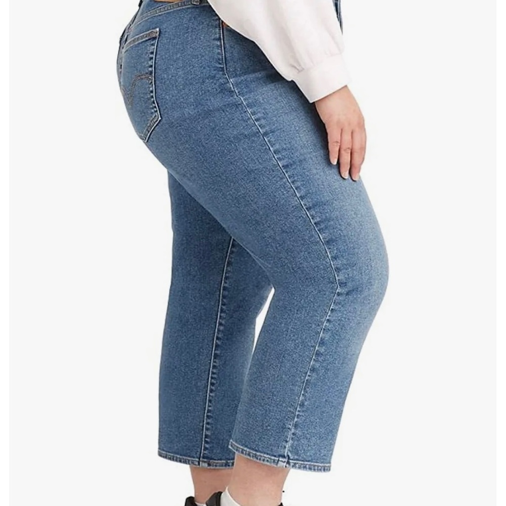 LEVI'S WOMEN'S PLUS SIZE WEDGIE STRAIGHT LEG HIGH RISE JEANS SIZE 18W NWT. - Picture 3 of 13